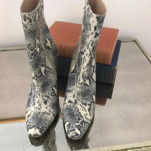 Pretty Little Things | Sz 5 | Faux Snake Skin Booties - Picture 1 of 5